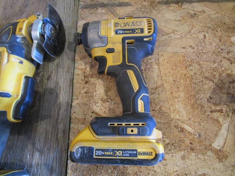lot 74 image: DeWalt 20v Oscillating Tool & 14 Impact Driver