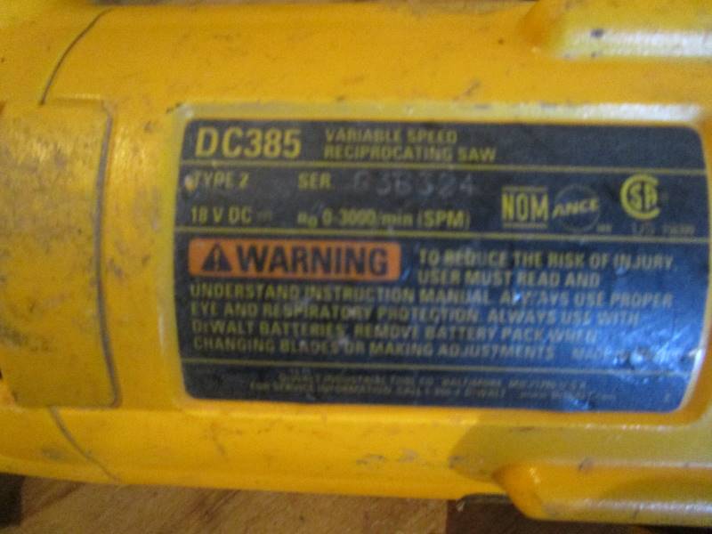 lot 76 image: DeWalt 18v Sawzall