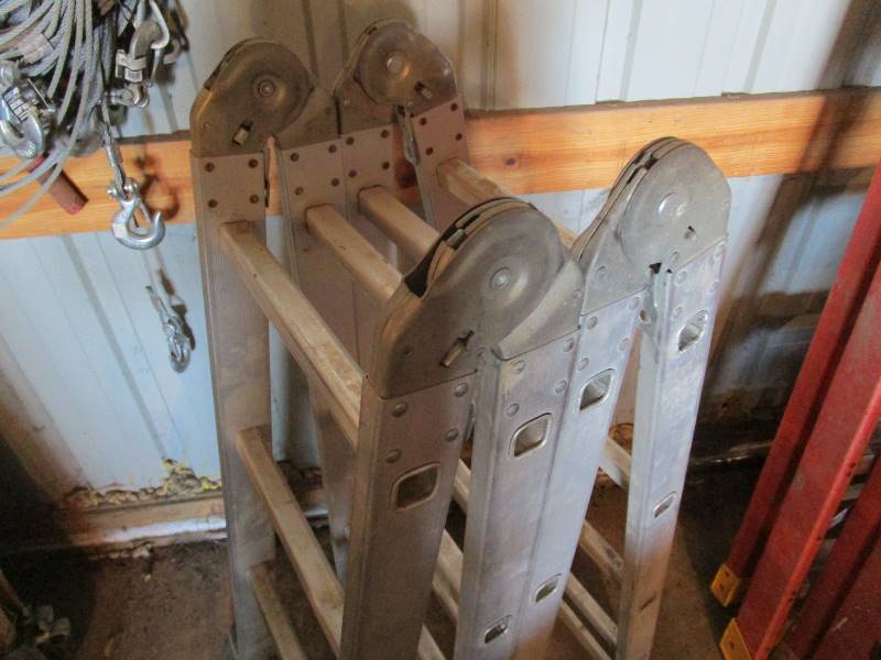 lot 97 image: Alum StepExtension Ladder 8-16
