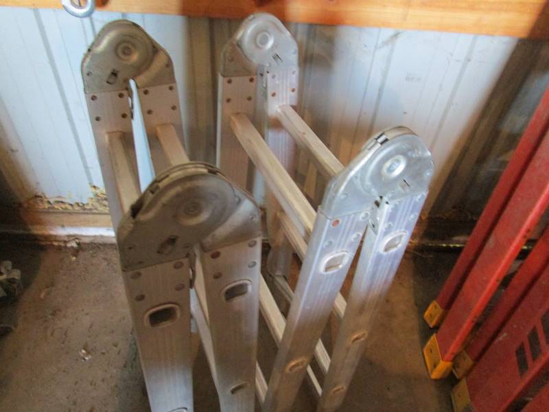 lot 98 image: Alum StepExtension Ladder 6-12