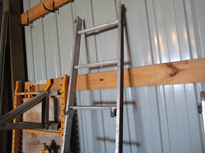 lot 101 image: 6 Alum Ladder Section
