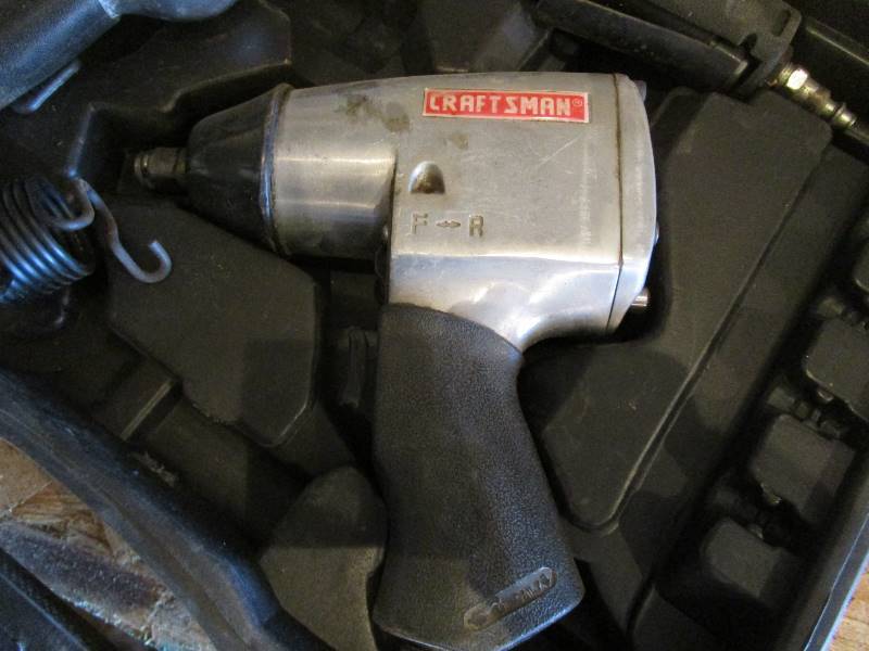 lot 111 image: Craftsman Air Impact, Ratchet, Chisel