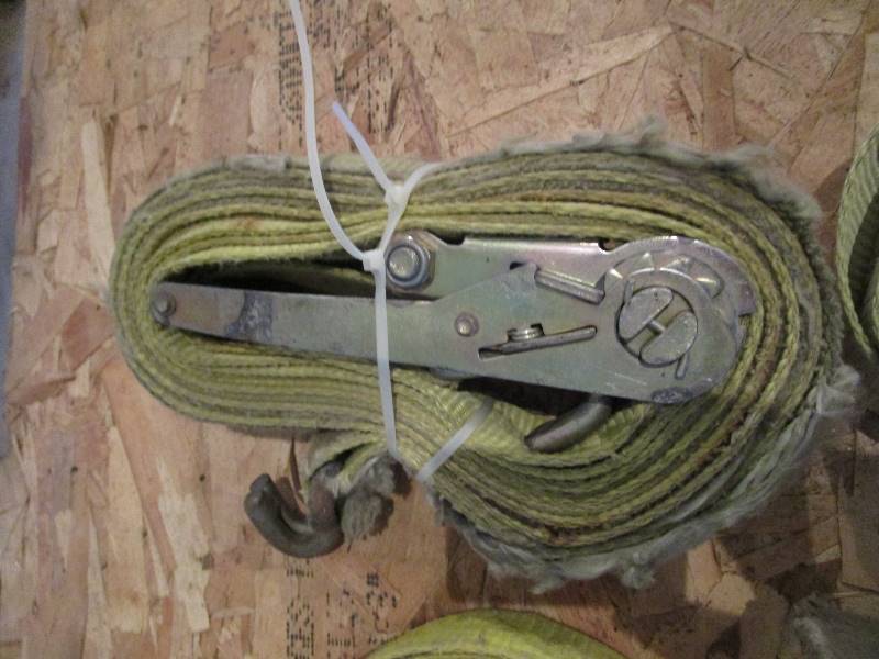 lot 124 image: (4) Ratchet Straps (2) Straps