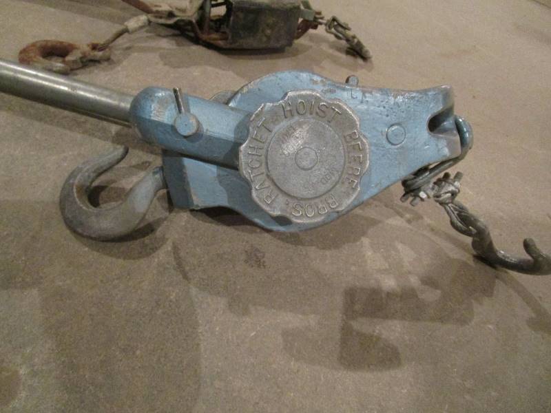 lot 134 image: (2) Winches
