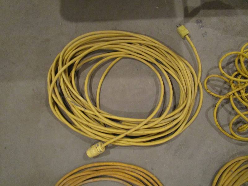 lot 167 image: (6) Extension Chords