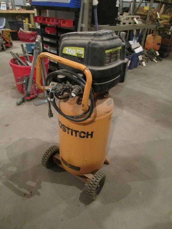 lot 19 image: Bostitch 15 gal Air Compressor