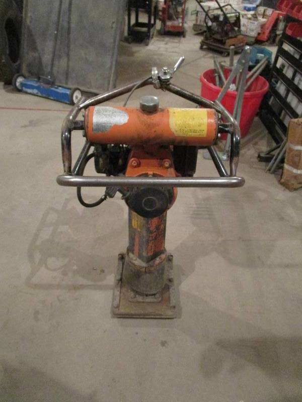 lot 16 image: Multiquip Tamper