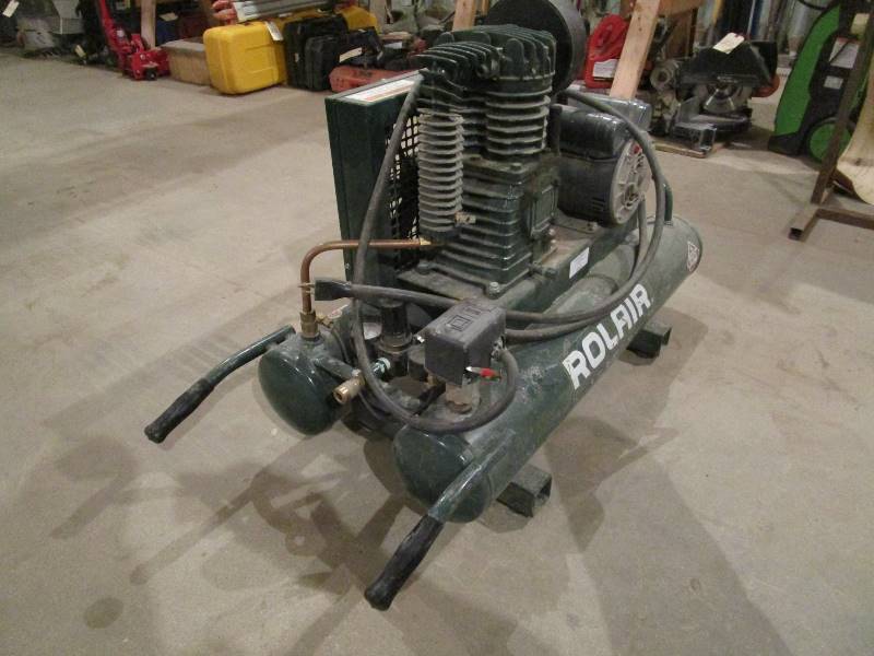 lot 15 image: Rolair Electric Air Compressor