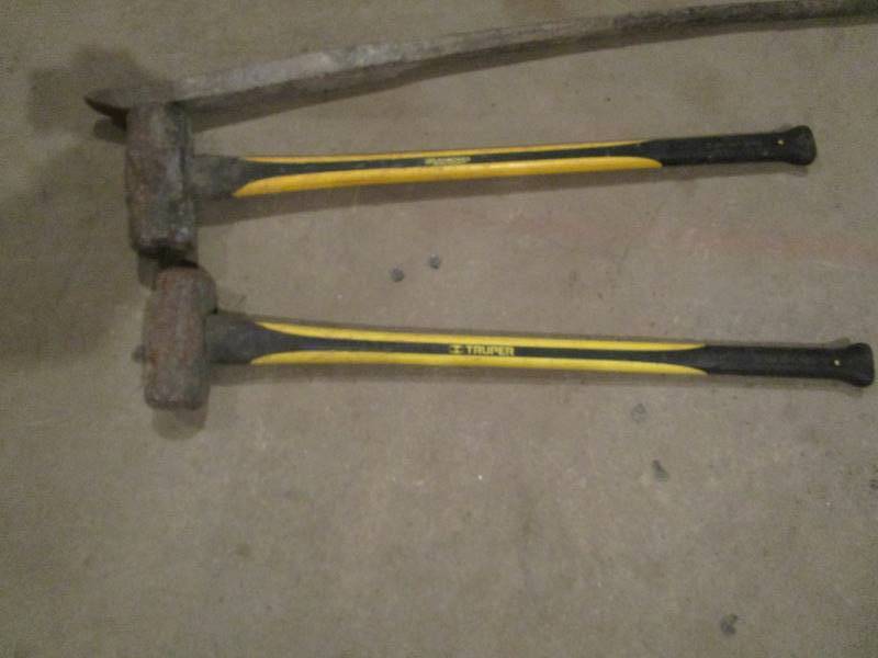 lot 194 image: Sledge Hammers, Wonder Bar, Bar Clamps