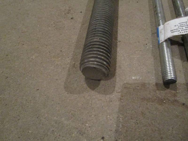 lot 202 image: Threaded Rod 2pcs 12x6   1pc 1 14x6