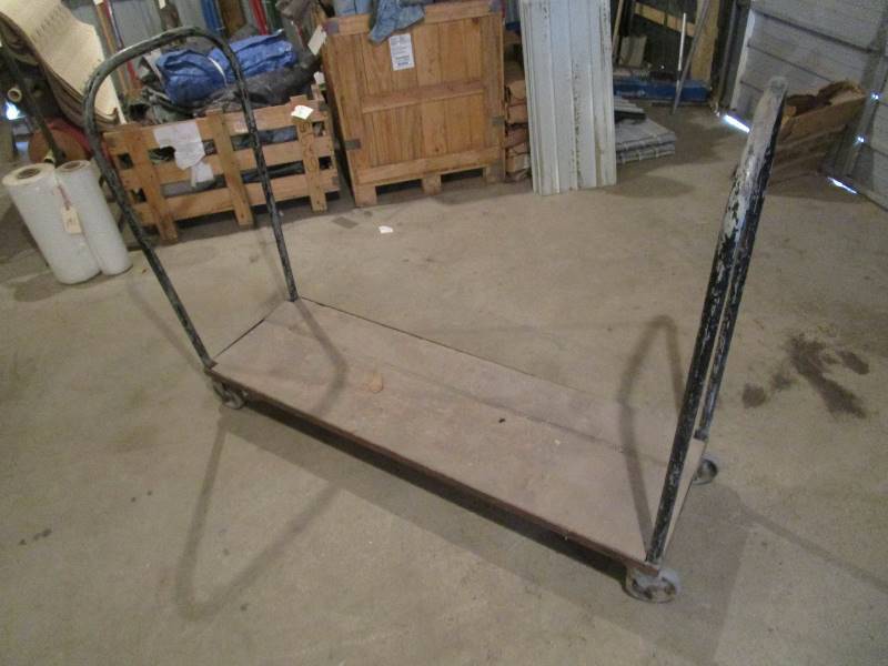 lot 204 image: Rolling Shop Cart 5x18