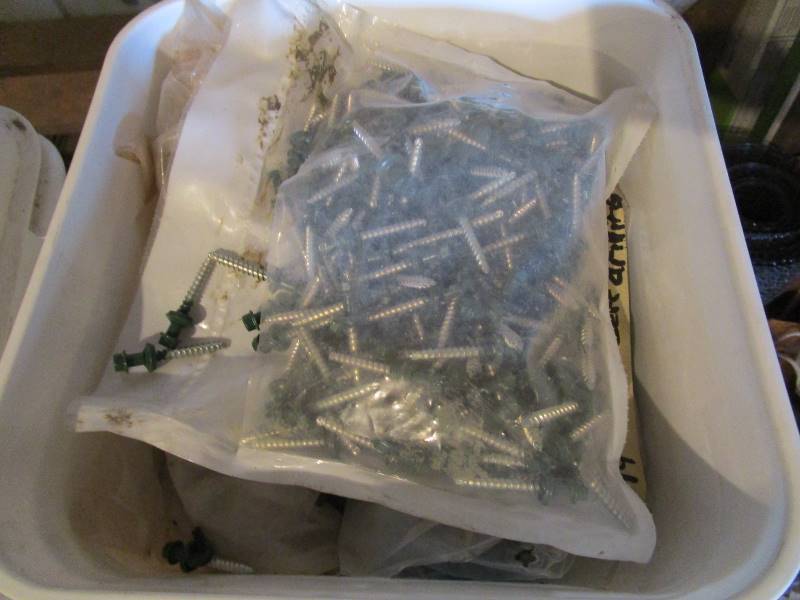 lot 253 image: Misc Steel RoofingSiding Screws