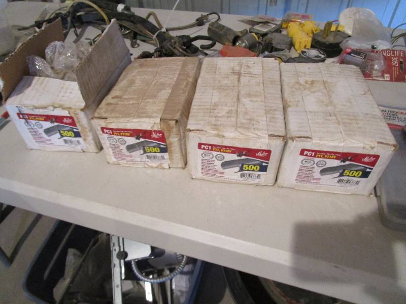 lot 240 image: Pex Tubing Clips  Misc (see pics)