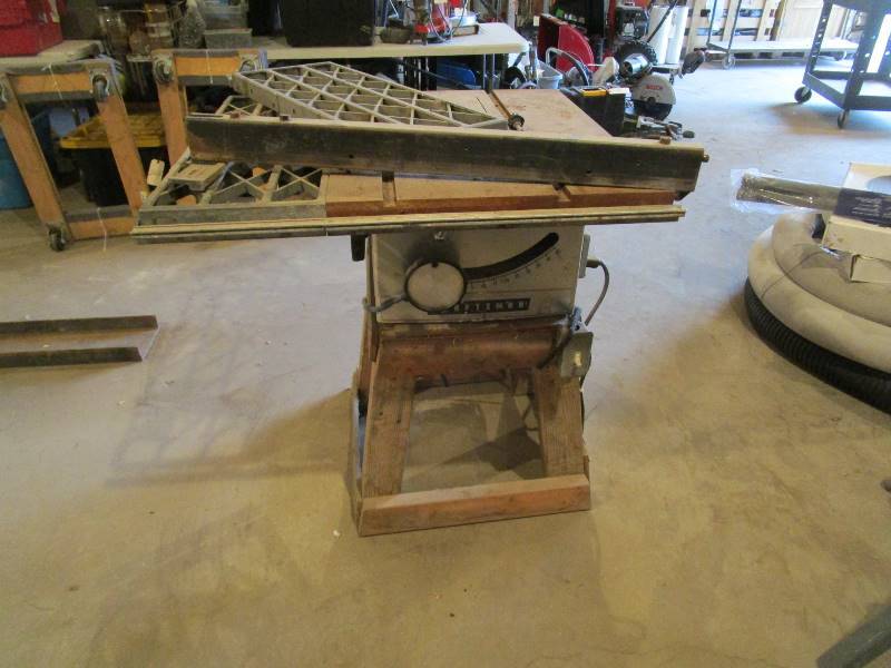 lot 273 image: Craftsman Table Saw
