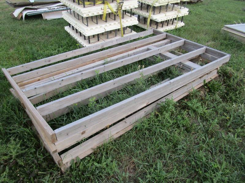 lot 346 image: Stud WallsCeiling for Storage Shed