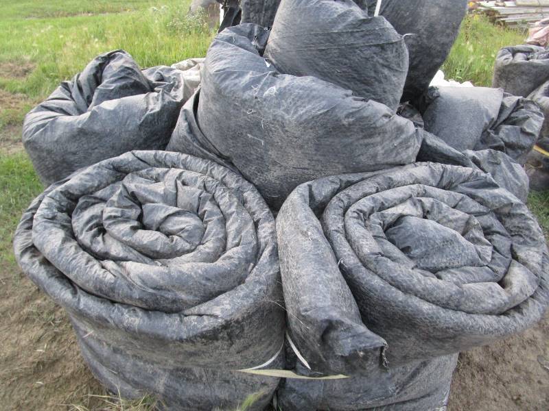 lot 352 image: 12 Concrete Insulation Blankets