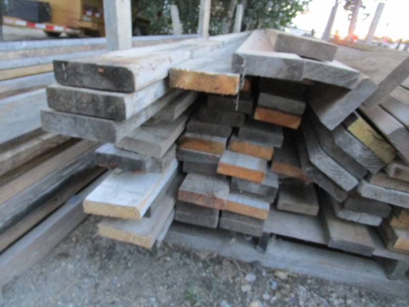 lot 367 image: Lot of Lumber (see pics)