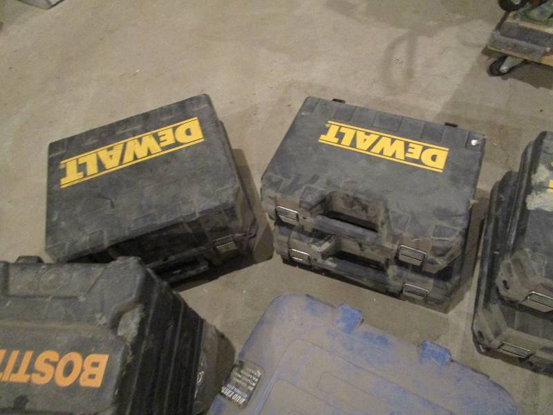 lot 284 image: (15) Empty Tool Boxes