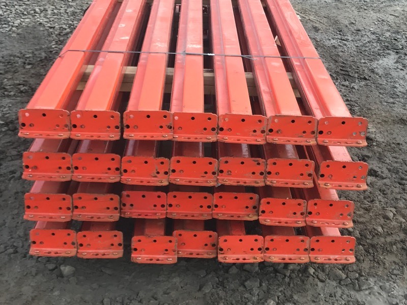 lot 4 image: Bundle Of Pallet Rack Load Beams