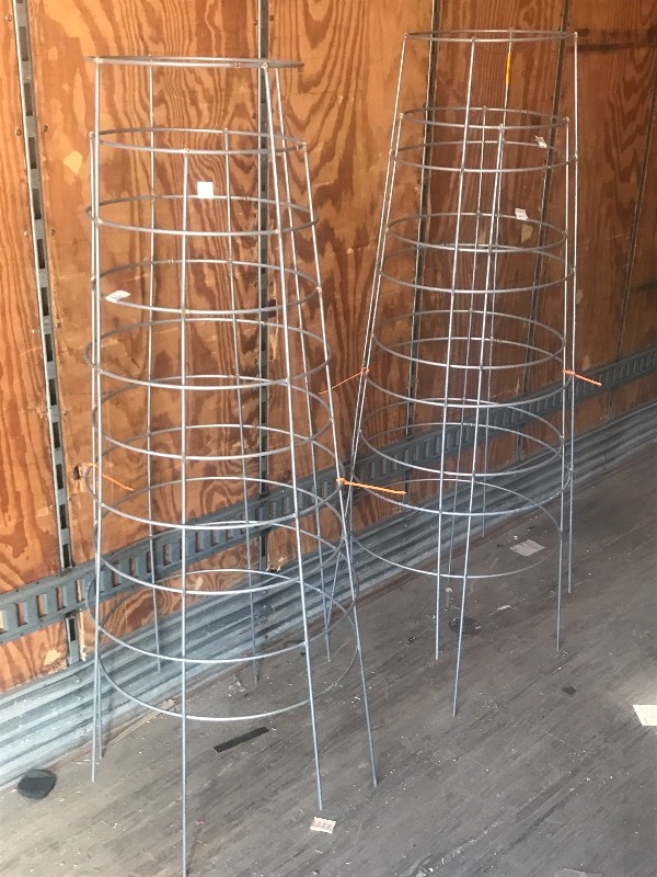 lot 48 image: (4) New 5ft Steel Plant Supports