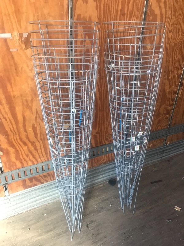 lot 51 image: (16) New 16x54 Plant Supports