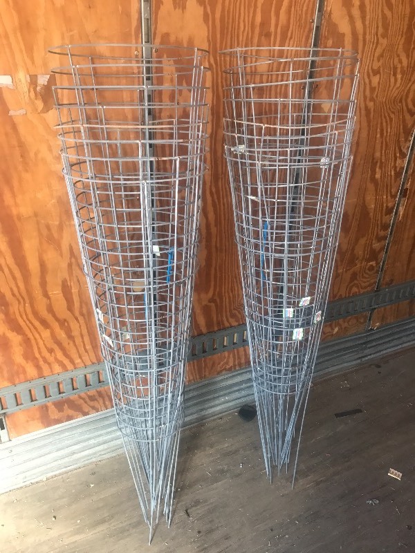 lot 52 image: (16) New 16x54 Plant Supports