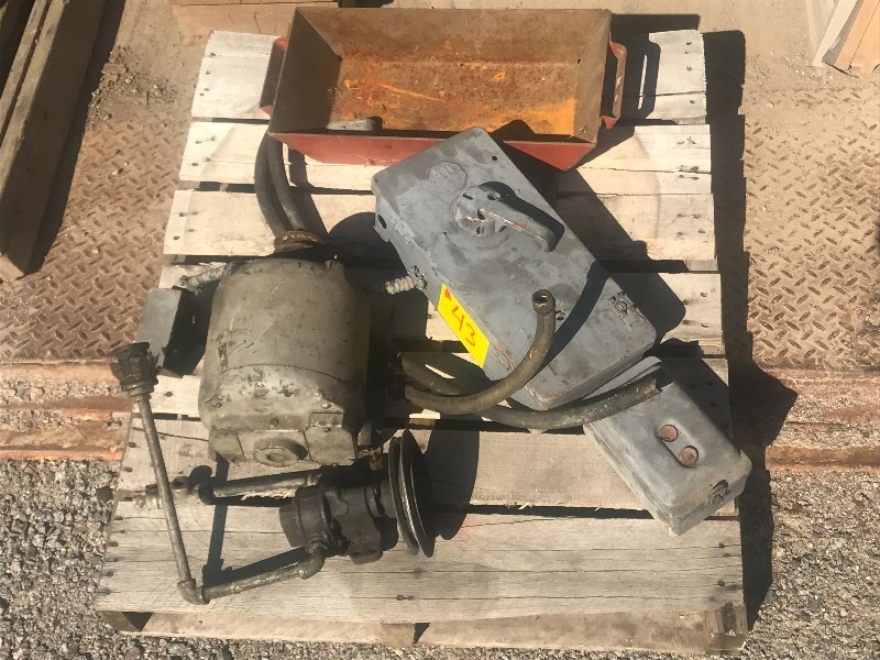 lot 43 image: Belt-Driven Pump System