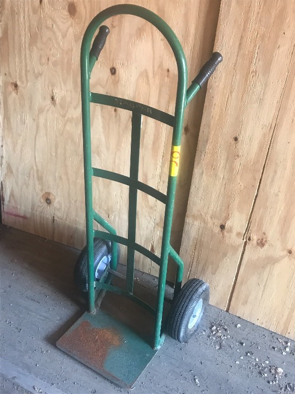 lot 38 image: Harper Floor Truck