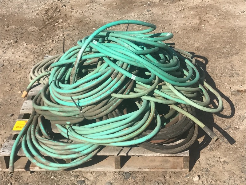lot 18 image: Pallet Lot Of Garden Hoses