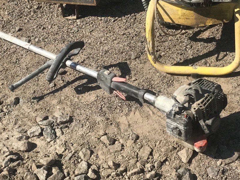 lot 12 image: Pressure Washer, Grass Trimmer, Battery Charger