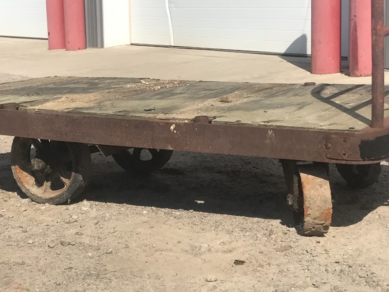 lot 27 image: Heavy Duty 6ft Warehouse Cart