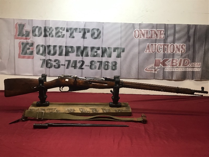 lot 26 image: Russian Mosin Nagant Rifle