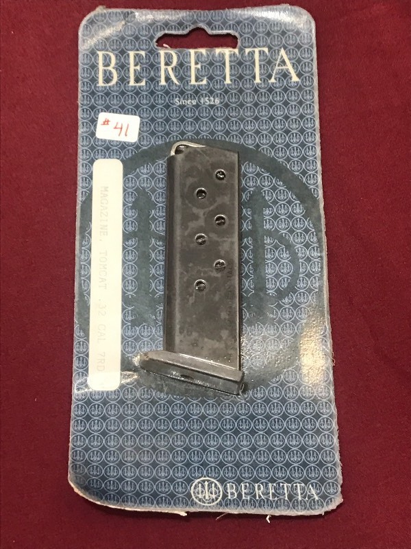 lot 41 image: Beretta Tomcat .32-Cal Magazine