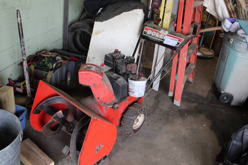 lot 17 image: Bolens Snowblower