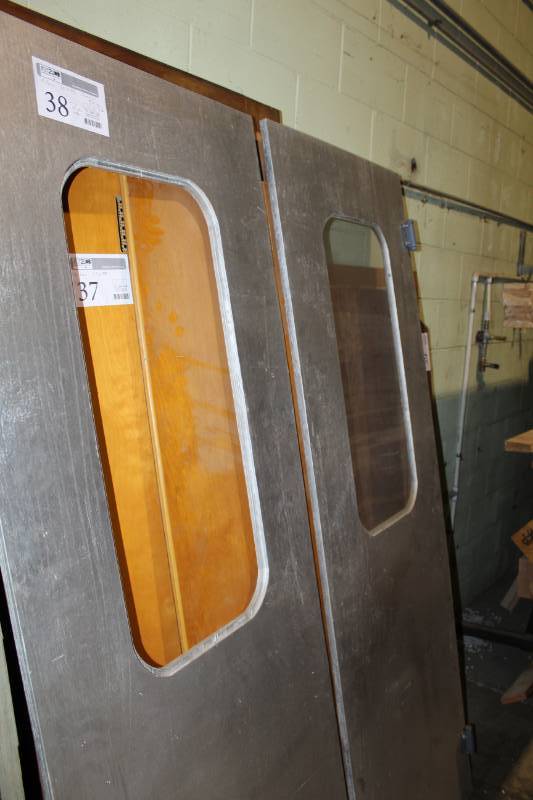 lot 38 image: Lot of (2) Doors