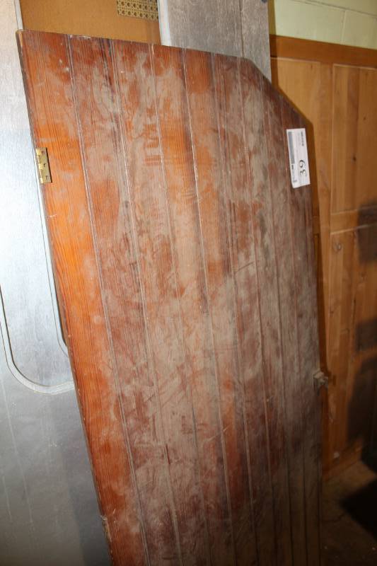 lot 39 image: Lot of (2) Doors