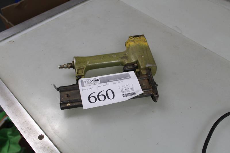 lot 660 image: Master Pneumatic Nailer