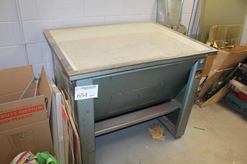 lot 654 image: Brown Mfg. Co. Back-Lit Drafting Table