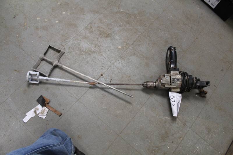 lot 623 image: Porter-Cable 12in. Revolution Drill w Paddle Bits