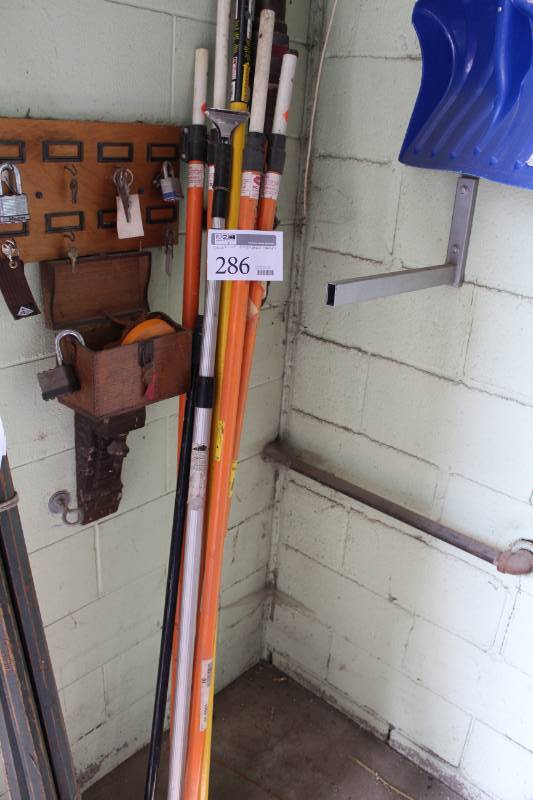 lot 286 image: Extendable Tool Handles