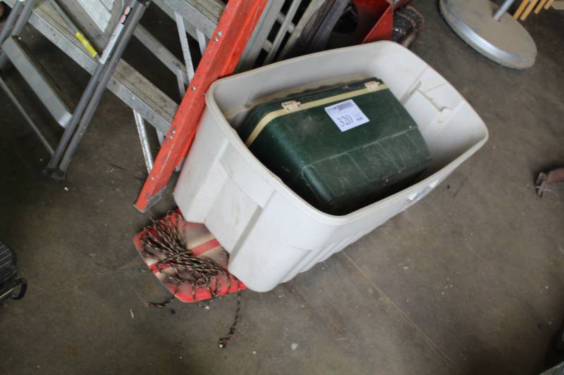 lot 320 image: Igloo Cooler, Custom Tote Bin