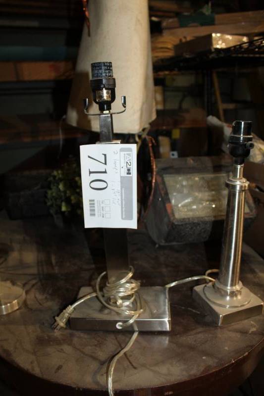 lot 710 image: Lot of (2) Table Lamps