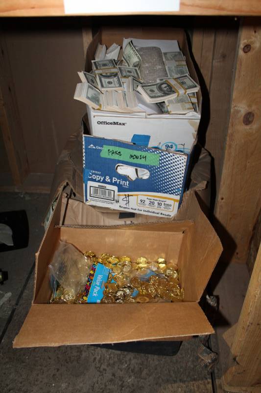 lot 715 image: Faux Cash, Gold Coins