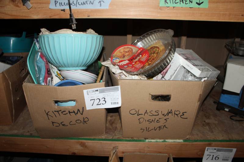 lot 723 image: Kitchenware, Plates, Cups, Bowls, Misc.