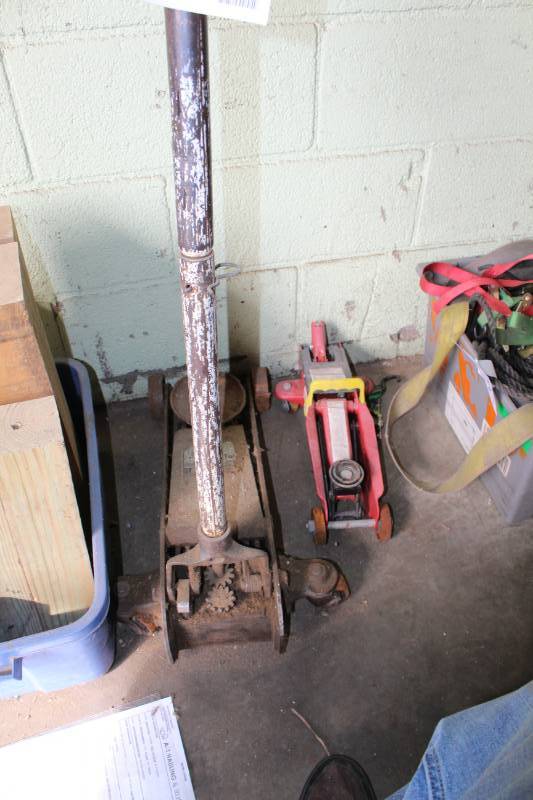 lot 297 image: Lot of (2) 2-Ton Hydraulic Floor Jacks