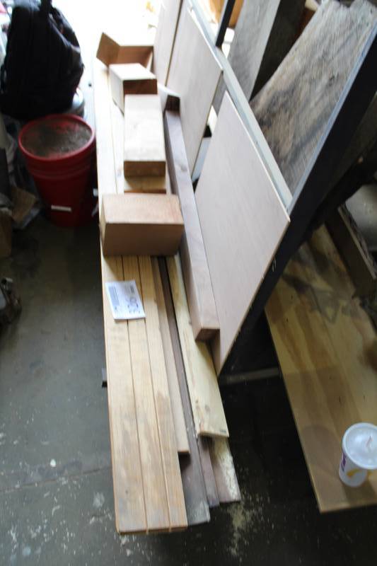 lot 326 image: Scrap Wood