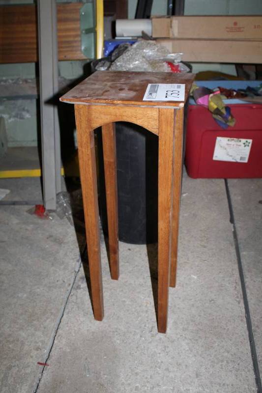 lot 753 image: Wood Display Table