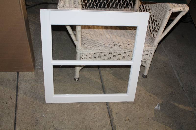 lot 773 image: Lot of (3) Slider Window Replacements