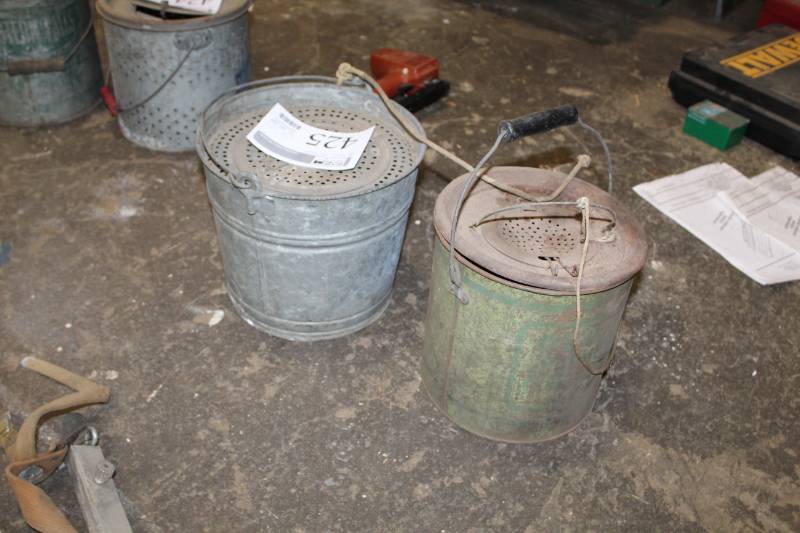 lot 425 image: Lot of (2) Fish Bait Buckets
