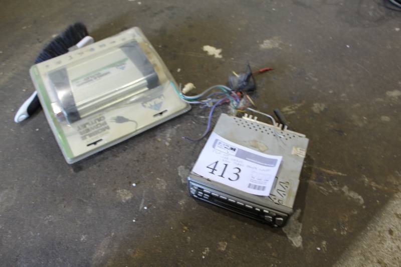 lot 413 image: Rampage ACD-24 Car Stereo, Peak 800W Mobil Power Outlet